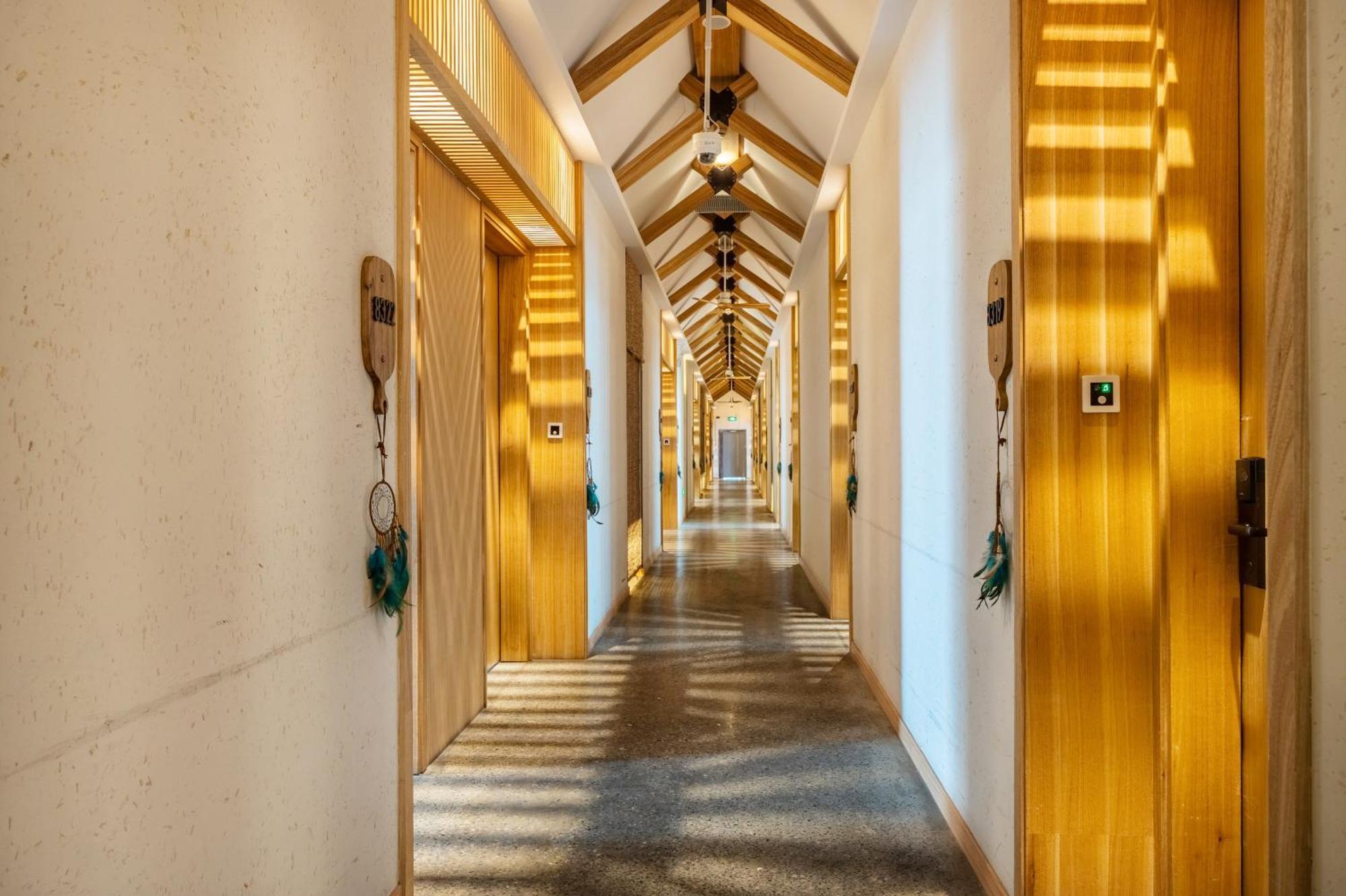 Manli Hotel Shanghai Pudong Airport - Pet Friendly Екстер'єр фото