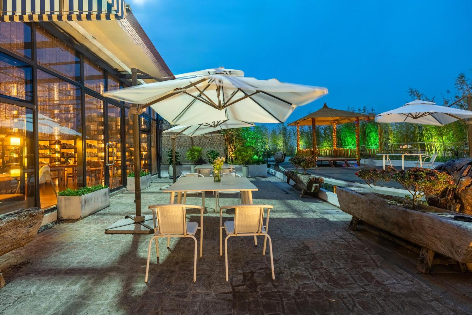 Manli Hotel Shanghai Pudong Airport - Pet Friendly Екстер'єр фото